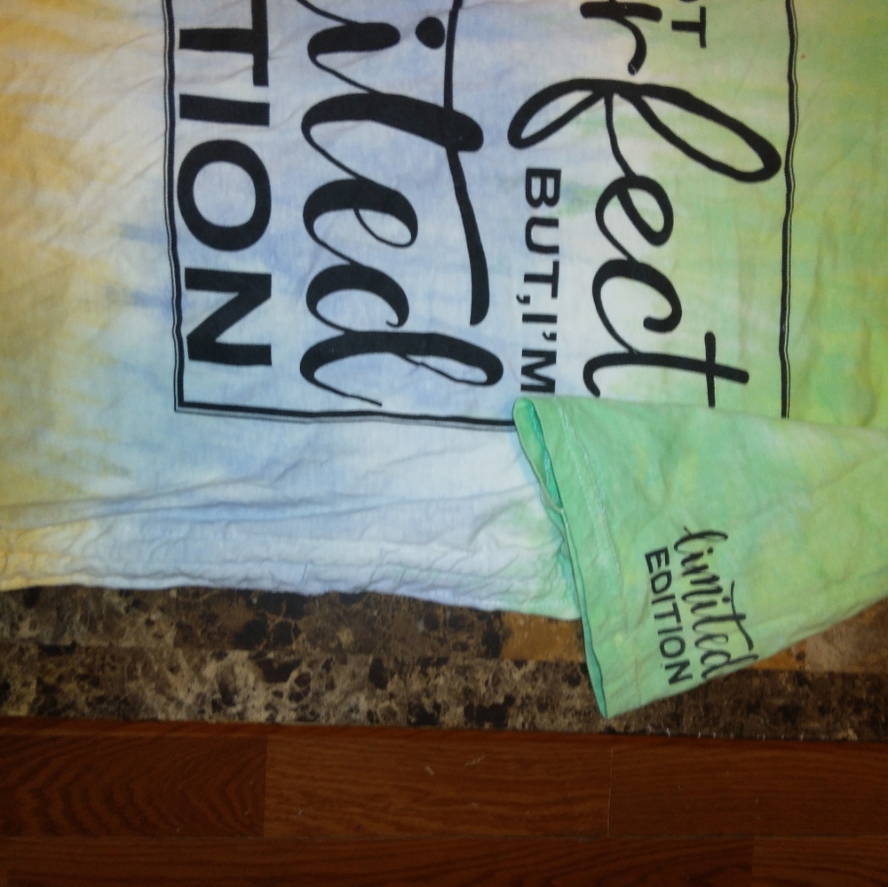 Shirt - Picture 2 of 4
